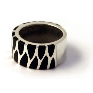 Ring Blk Col Band Made With 925 Silver & Shell by JOE COOL