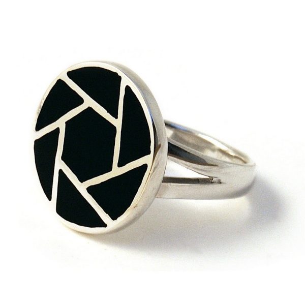 Ring Blk Circle Made With 925 Silver & Shell by JOE COOL