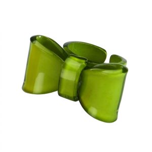 Ring acrylic bow green