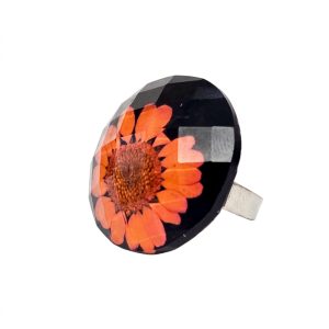 Ring resin ring flower inlay black background black